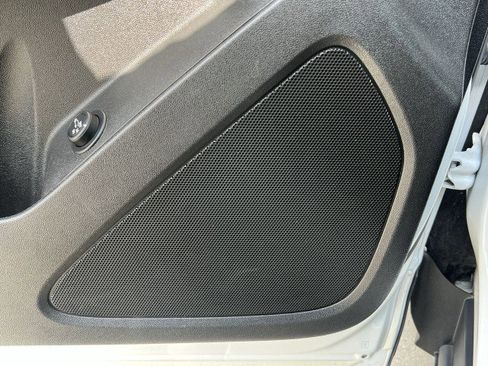 Used 2023 Chevrolet Equinox LT FWD image 23