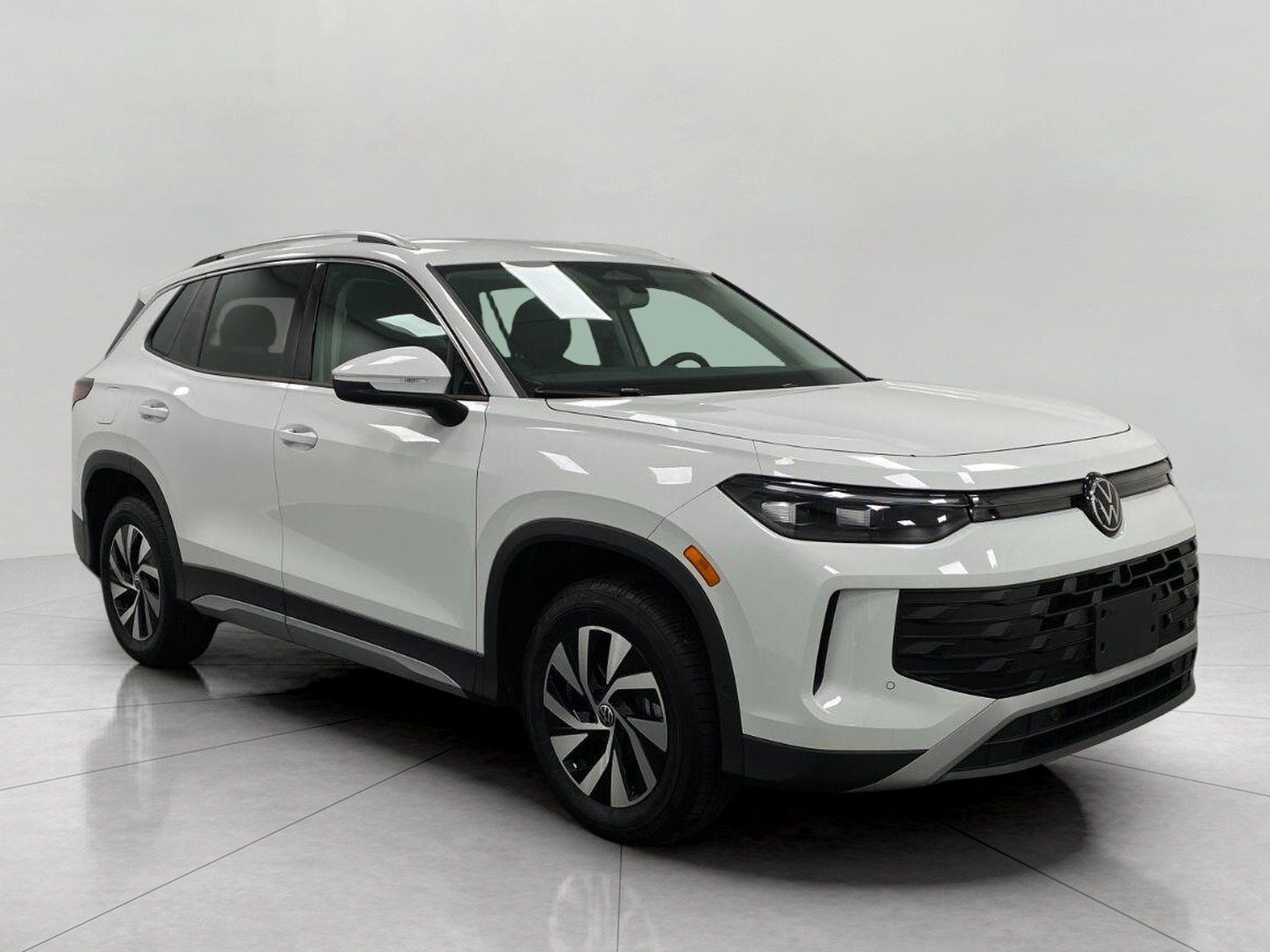 Certified 2026 Volkswagen Tiguan S AWD/4WD image 1