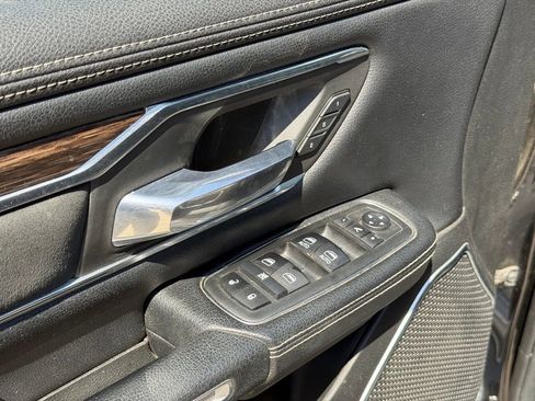 Used 2019 RAM 1500 Laramie image 12