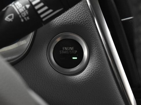 Used 2020 Chevrolet Traverse LT w/ LPO, Floor Liner Package image 16