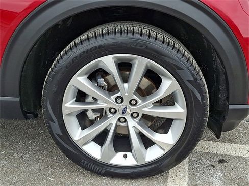 Certified 2023 Ford Explorer Platinum w/ Equipment Group 601A image 8