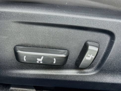 Used 2015 Lexus IS 250 w/ Navigation System Package RWD image 9