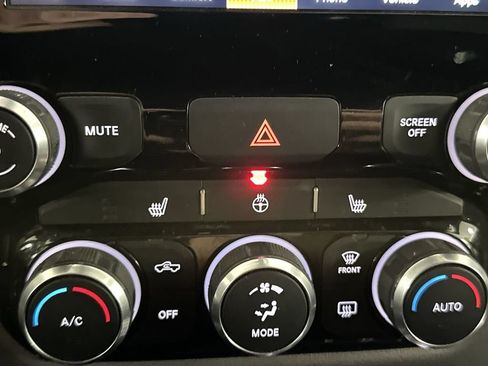 Used 2022 RAM 1500 Big Horn AWD/4WD image 44