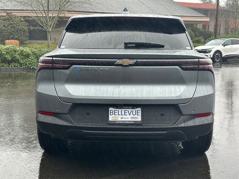 New 2026 Chevrolet Equinox EV LT image 4