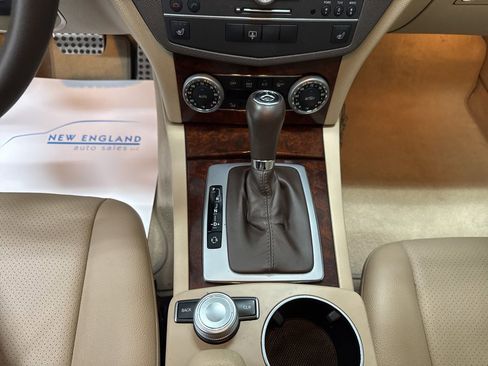 Used 2011 Mercedes-Benz C 300 4MATIC Sedan image 11