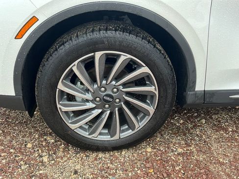 Used 2023 Lincoln Corsair Reserve image 6