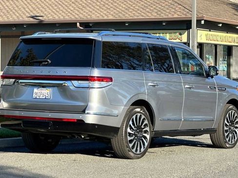 Used 2024 Lincoln Navigator Black Label image 3