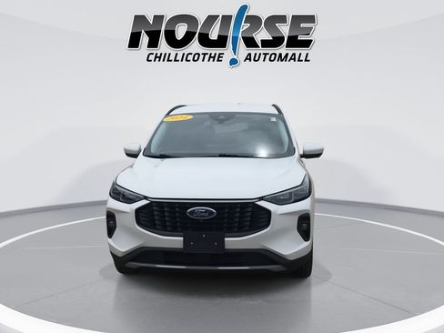 Used 2024 Ford Escape Platinum AWD/4WD image 3