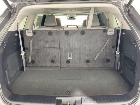 Used 2023 Toyota Highlander Limited image 21