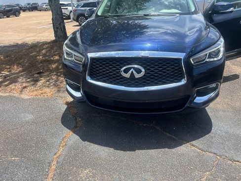 Used 2017 INFINITI QX60 FWD w/ Premium Package image 3