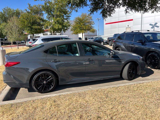 Used 2025 Toyota Camry SE FWD image 2