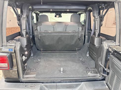 Certified 2024 Jeep Wrangler Sport S image 19