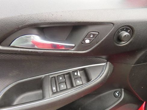 Used 2018 Chevrolet Cruze LS FWD image 16