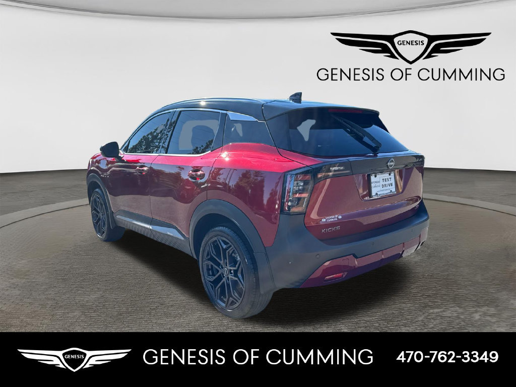 Used 2025 Nissan Kicks SR w/ SR Premium Package FWD image 5