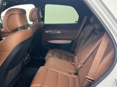 Used 2026 Genesis GV70 2.5T Advanced image 12