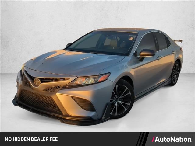 Used 2018 Toyota Camry SE w/ Convenience Package FWD image 1