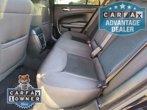 Used 2023 Chrysler 300 Touring w/ Sport Appearance Package image 17