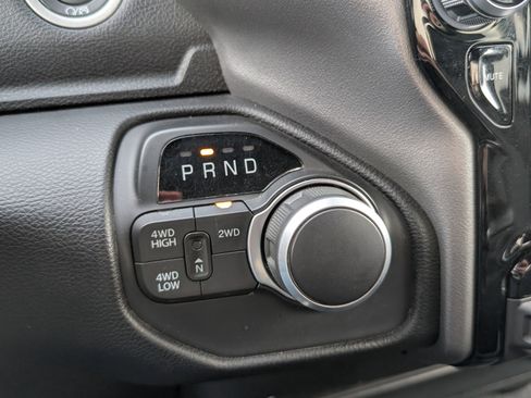 Used 2024 RAM 2500 Big Horn w/ Sport Appearance Package image 13