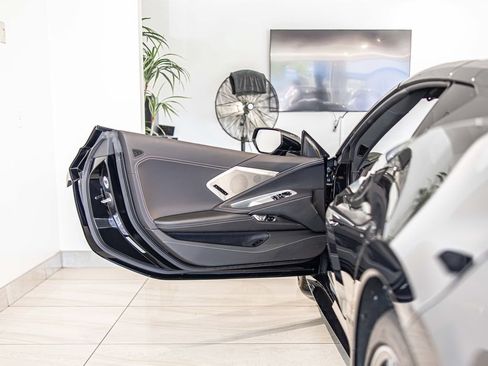 Used 2024 Chevrolet Corvette Stingray Preferred Cpe w/ Z51 Performance Package RWD image 29