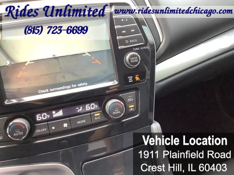 Used 2017 Nissan Maxima SR w/ Midnight Edition FWD image 13