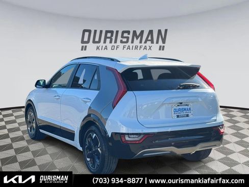 Used 2023 Kia Niro Wave w/ Wave Preserve Package image 3