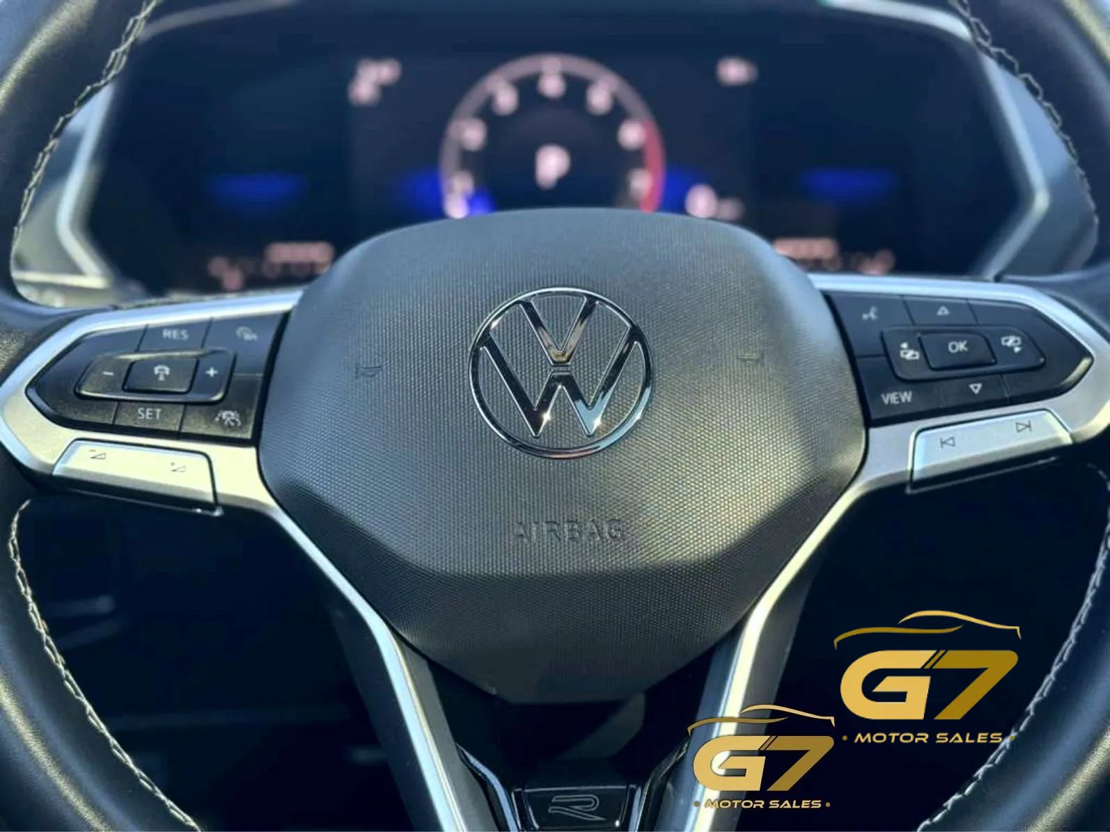 Used 2023 Volkswagen Tiguan SE R-Line FWD image 32