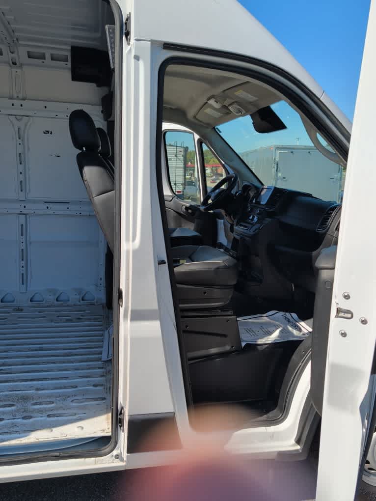 Used 2024 RAM ProMaster 2500 w/ Convenience Group FWD image 25
