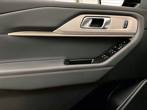 New 2026 Ford Explorer Active image 22