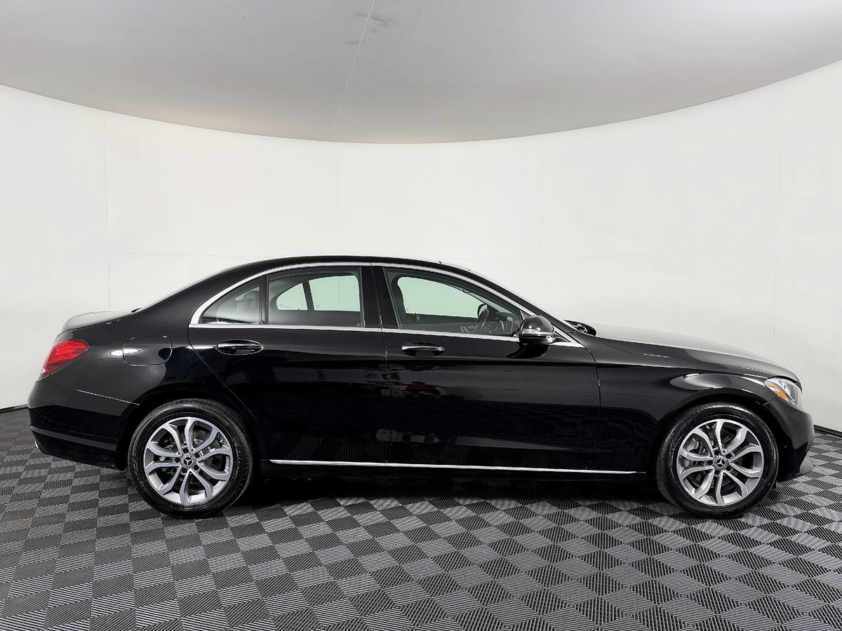 Used 2017 Mercedes-Benz C 300 4MATIC Sedan image 7