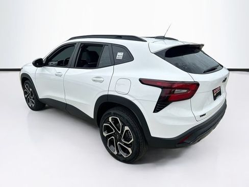 New 2026 Chevrolet Trax RS FWD image 8