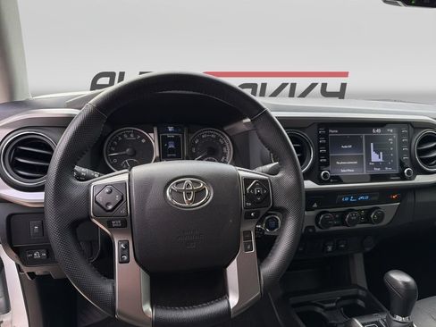 Used 2023 Toyota Tacoma SR5 RWD image 12