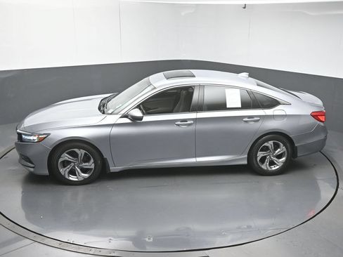 Used 2019 Honda Accord EX image 44
