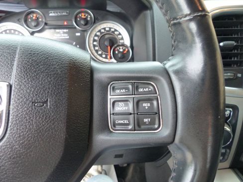 Used 2018 RAM 1500 Big Horn AWD/4WD image 30