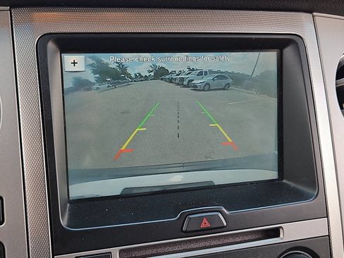 Used 2016 Ford Expedition XLT w/ Equipment Group 202A RWD image 18