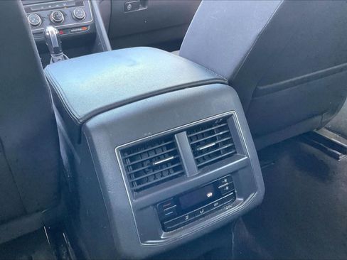 Used 2018 Volkswagen Atlas S FWD image 33