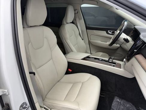 Used 2022 Volvo XC60 B5 Momentum AWD/4WD image 63