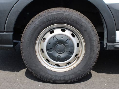 Used 2019 Ford Transit 250 130 Medium Roof image 7