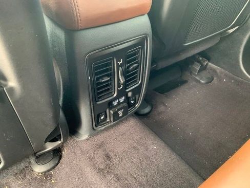 Used 2018 Jeep Grand Cherokee Summit w/ Platinum Series Group AWD/4WD image 12