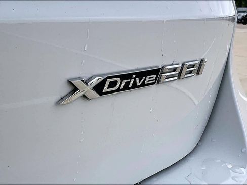 Used 2025 BMW X1 xDrive28i image 9