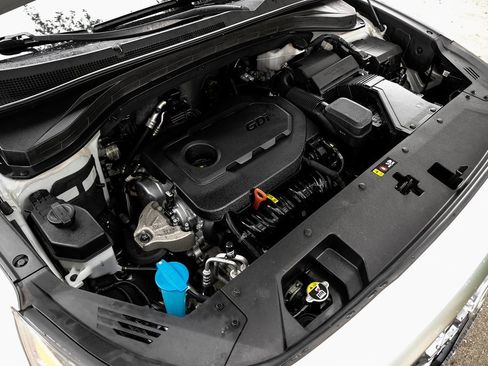 Used 2019 Hyundai Santa Fe SEL image 64