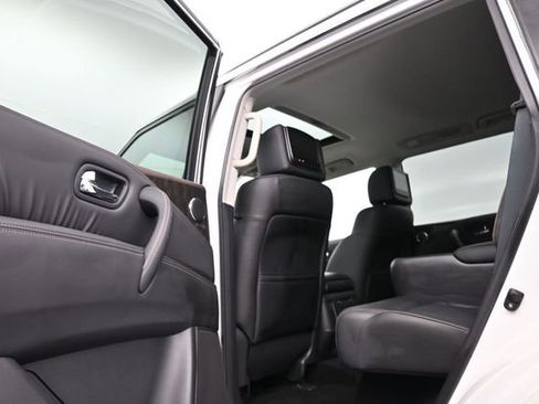 Used 2023 Nissan Armada Platinum w/ Captain's Chairs Package AWD/4WD image 13