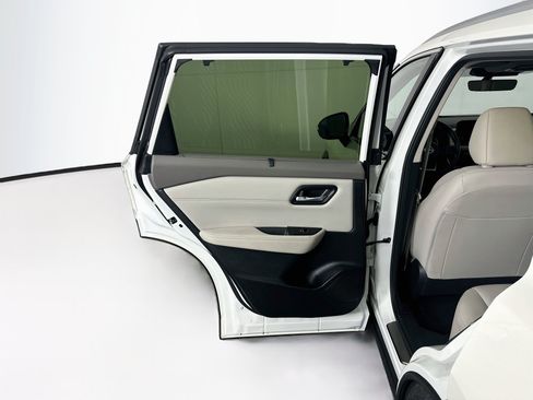 Used 2023 Nissan Rogue SL w/ SL Premium Package FWD image 28