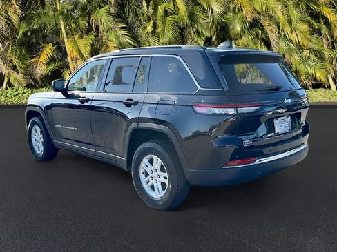Used 2024 Jeep Grand Cherokee Laredo w/ Luxury Tech Group I RWD image 7