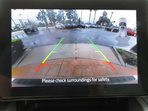 Certified 2022 Ford Explorer XLT w/ Equipment Group 202A image 17