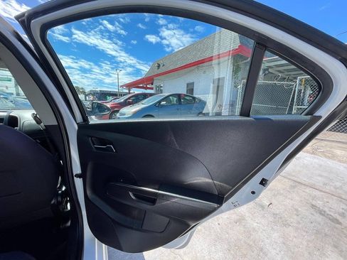 Used 2014 Chevrolet Sonic LT FWD image 7