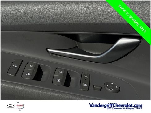 Used 2025 Hyundai Elantra SEL FWD image 19