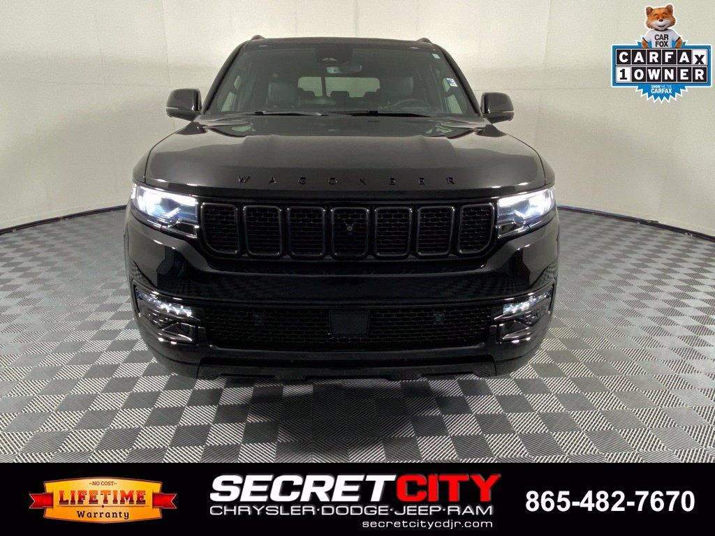 Used 2025 Jeep Wagoneer Series II w/ Convenience Group I AWD/4WD image 2
