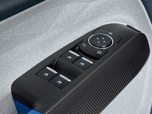 Used 2025 Ford Maverick XLT FWD image 29