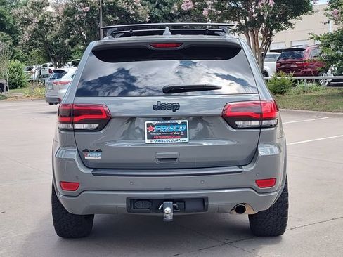 Used 2021 Jeep Grand Cherokee Laredo X AWD/4WD image 4