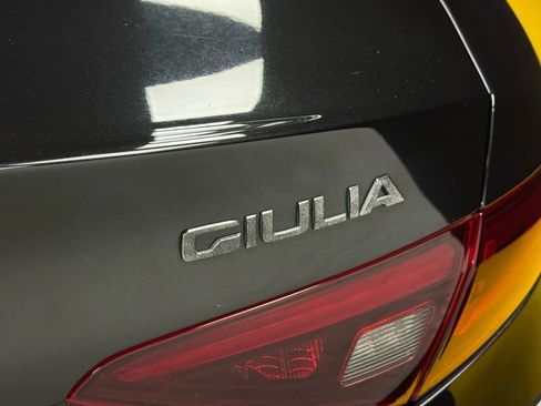 Used 2019 Alfa Romeo Giulia Ti Sport w/ Quick Order Package 22S Sport image 11